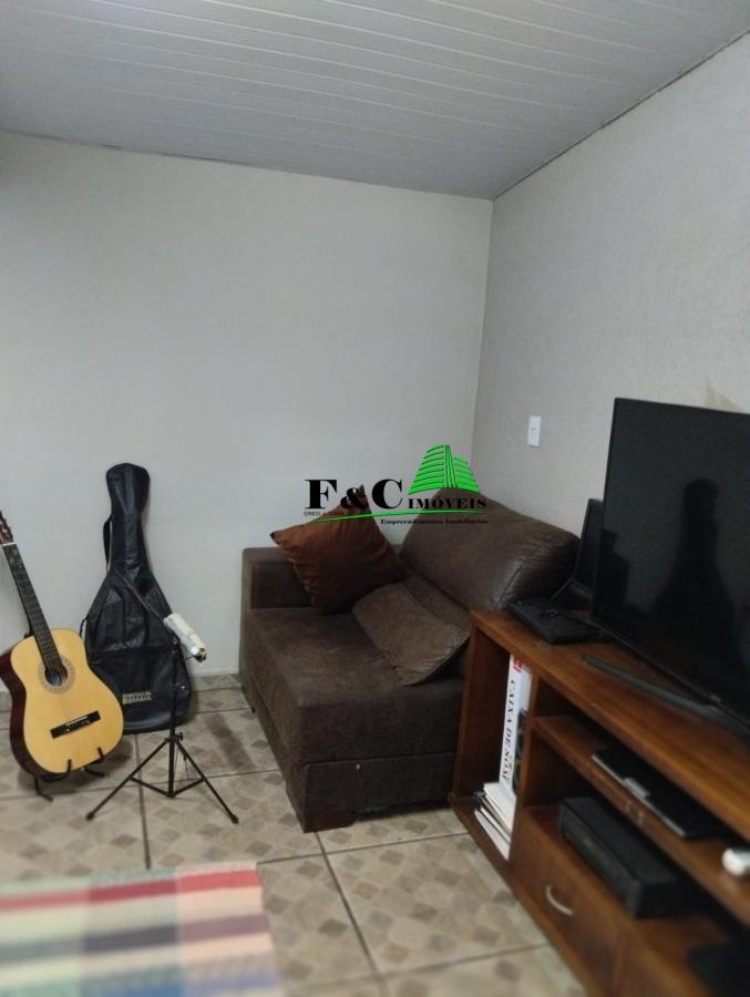 Casa à venda com 3 quartos, 220m² - Foto 2