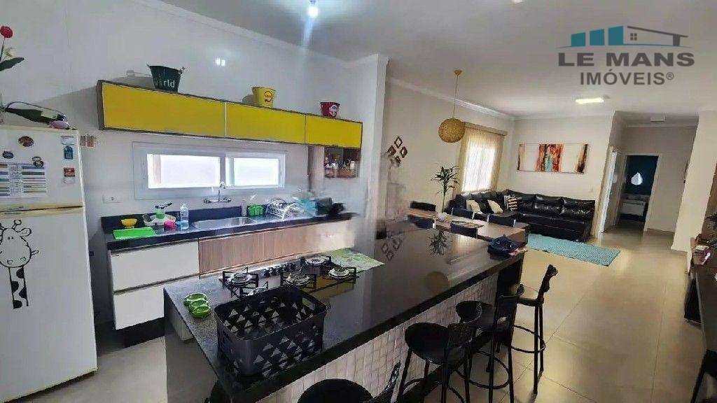 Casa de Condomínio à venda com 3 quartos, 220m² - Foto 8