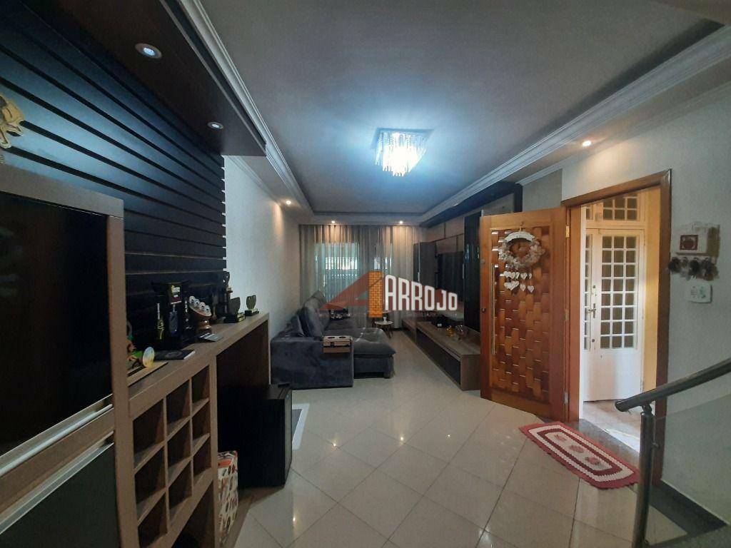 Sobrado à venda com 3 quartos, 124m² - Foto 1