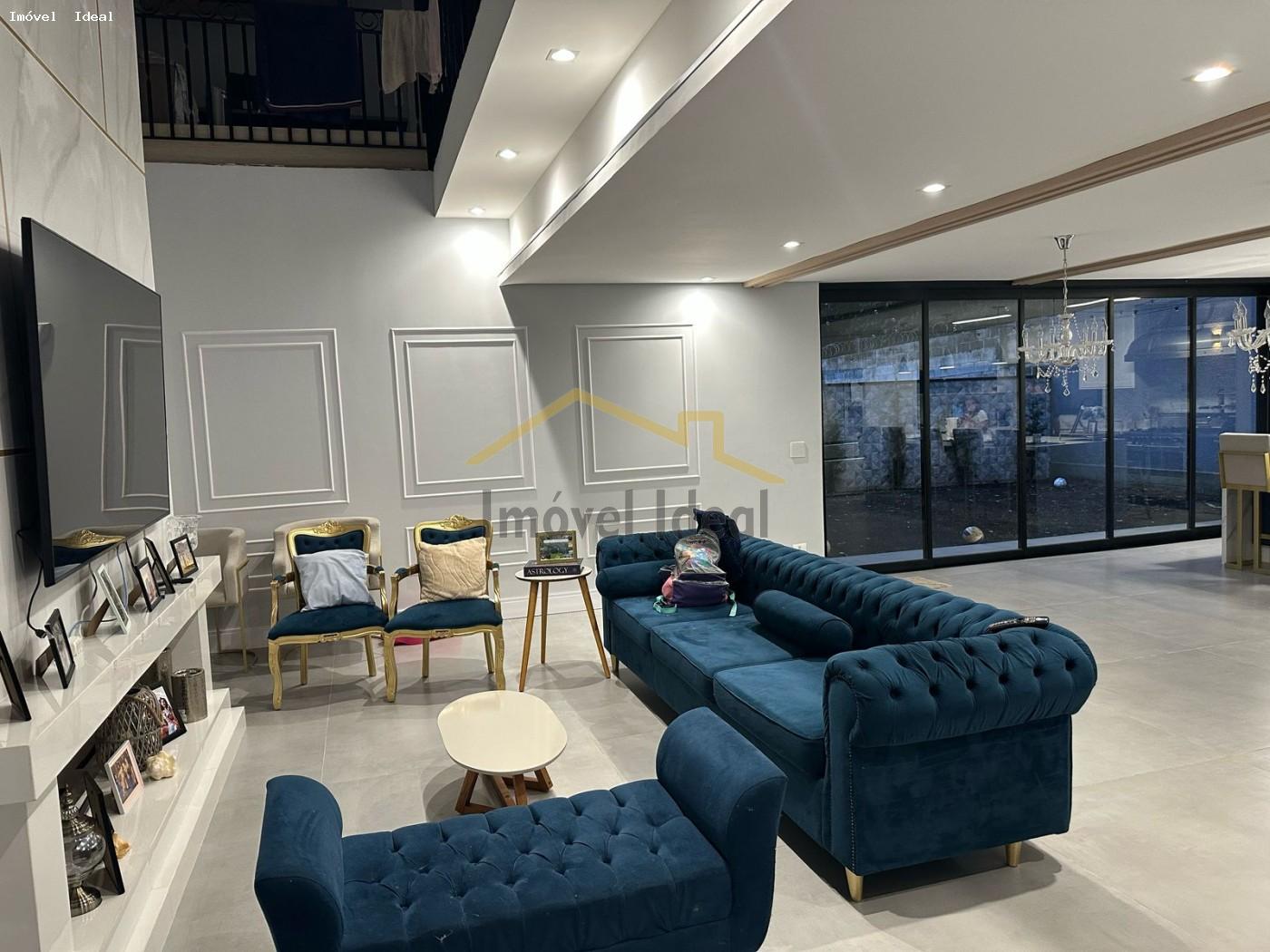 Casa de Condomínio à venda com 4 quartos, 383m² - Foto 2
