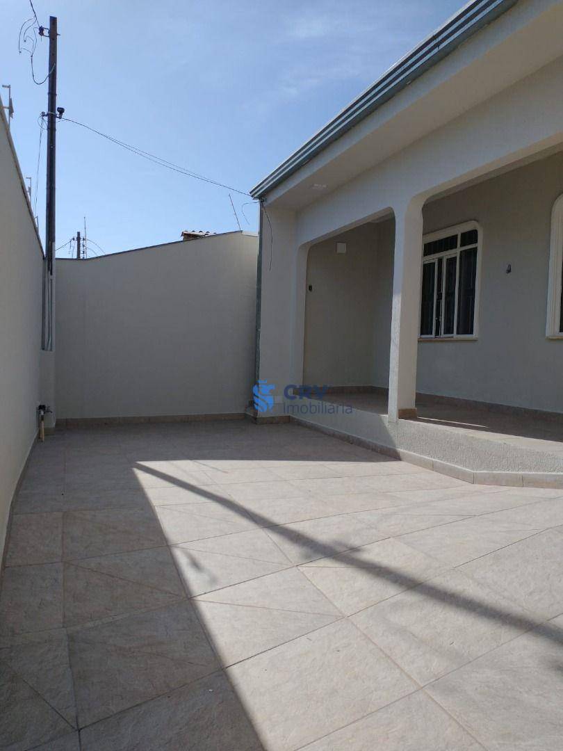 Casa à venda e aluguel com 3 quartos, 174m² - Foto 3