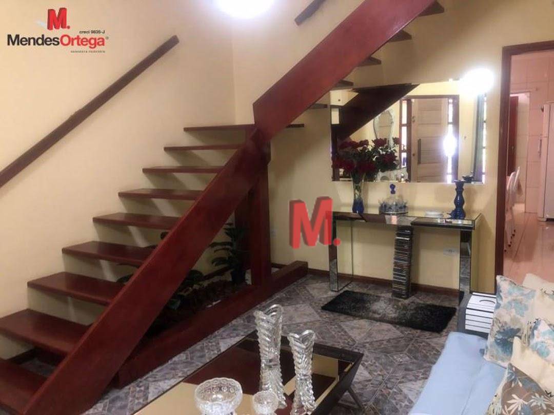 Casa à venda com 4 quartos, 239m² - Foto 5