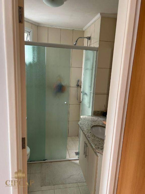 Apartamento à venda com 3 quartos, 100m² - Foto 13