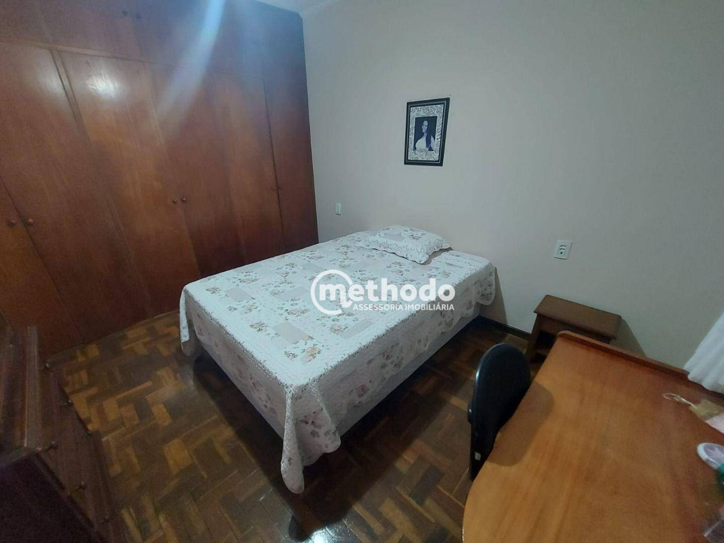 Casa à venda com 3 quartos, 213m² - Foto 11