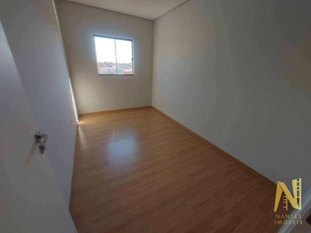 Casa à venda com 3 quartos, 110m² - Foto 13