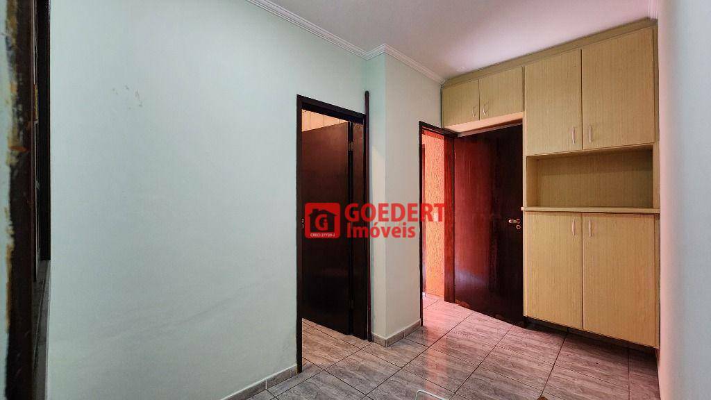 Sobrado à venda com 3 quartos, 220m² - Foto 37