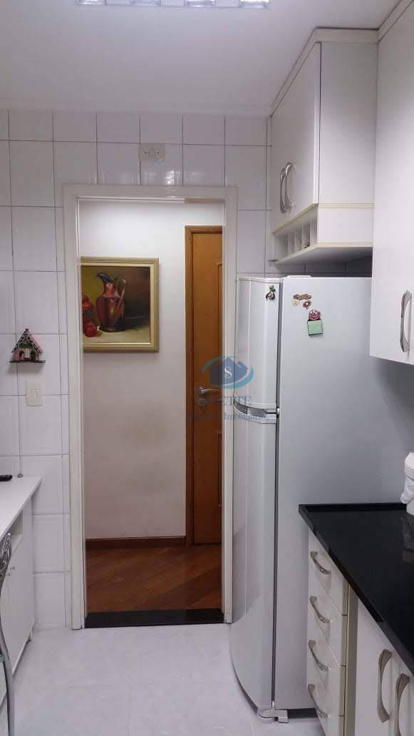 Apartamento à venda com 2 quartos, 60m² - Foto 11