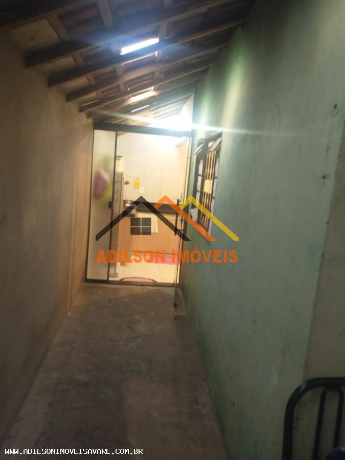 Casa à venda com 2 quartos, 189m² - Foto 1