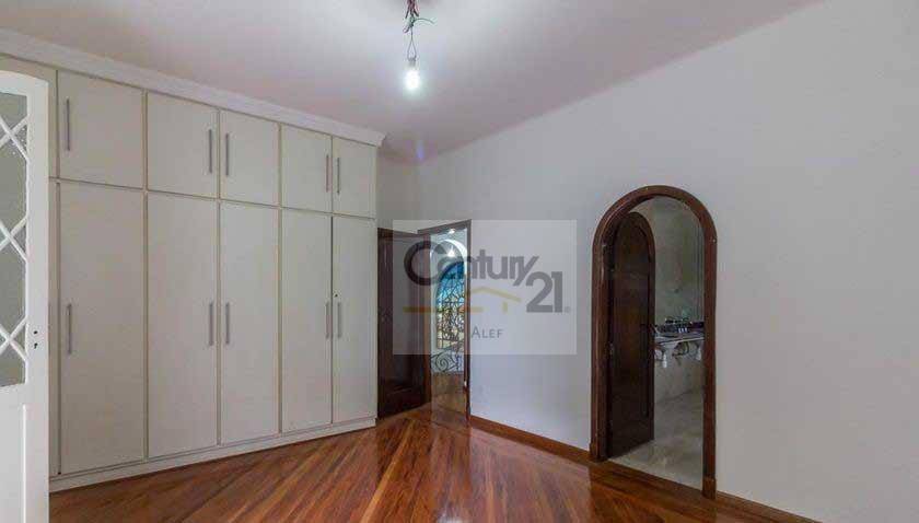 Casa à venda com 4 quartos, 330m² - Foto 2