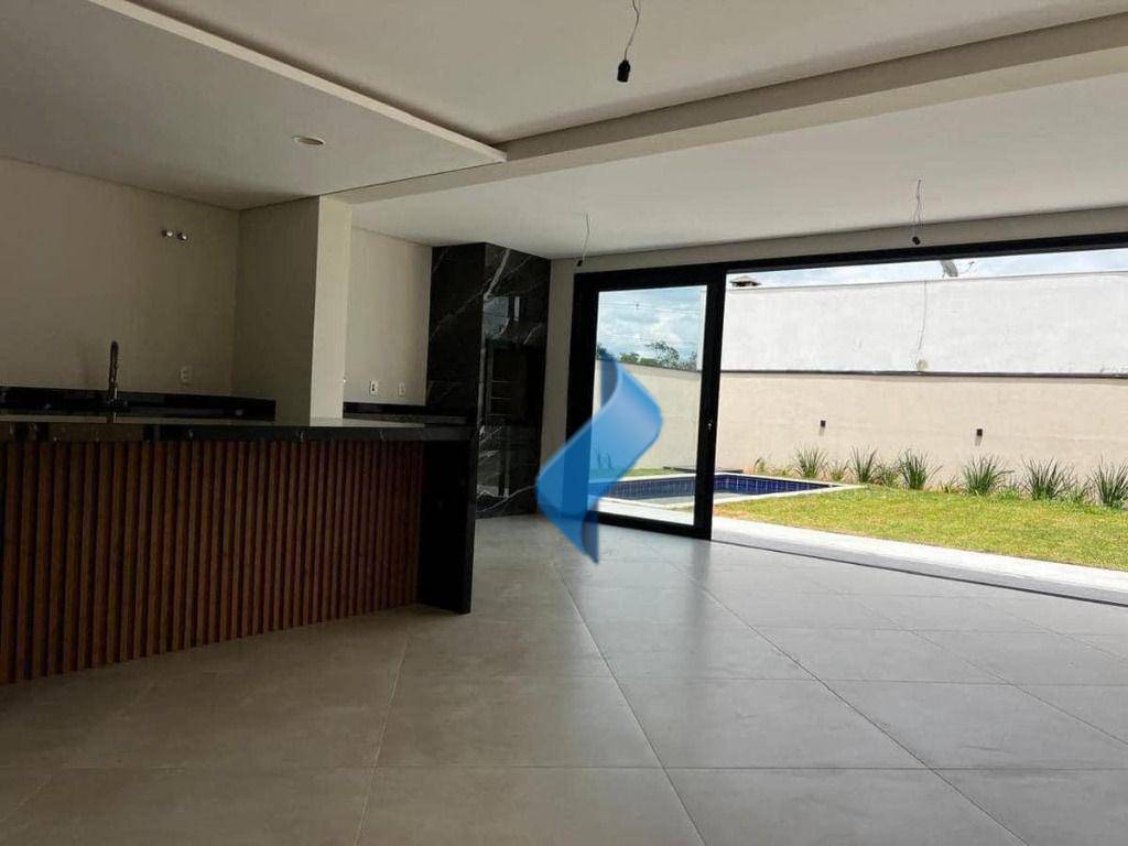 Casa de Condomínio à venda com 3 quartos, 211m² - Foto 4