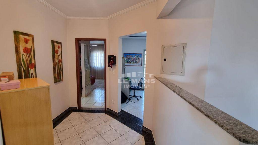 Casa à venda com 3 quartos, 237m² - Foto 19