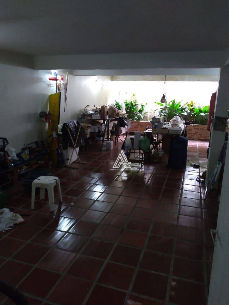 Sobrado à venda com 3 quartos, 200m² - Foto 9