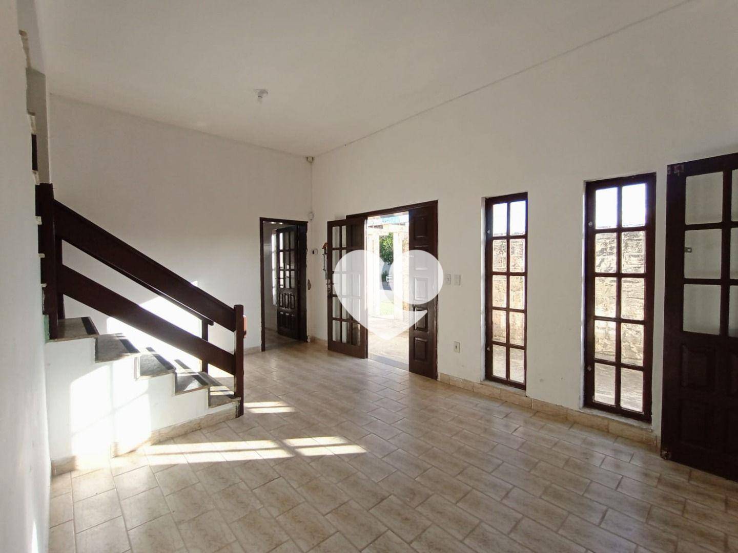 Casa para alugar com 6 quartos, 436m² - Foto 13
