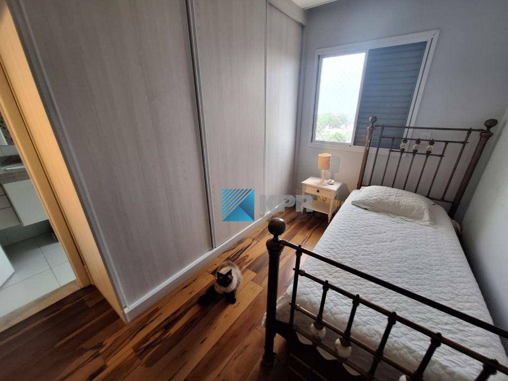 Apartamento para alugar com 3 quartos, 180m² - Foto 23