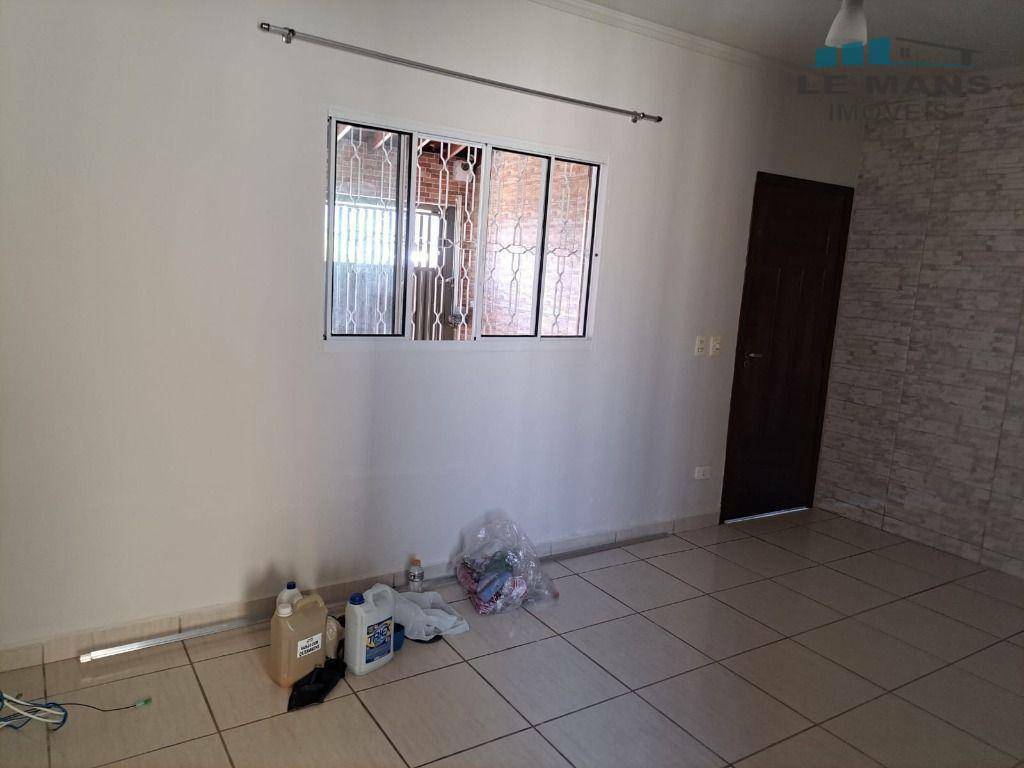 Casa à venda com 2 quartos, 80m² - Foto 4