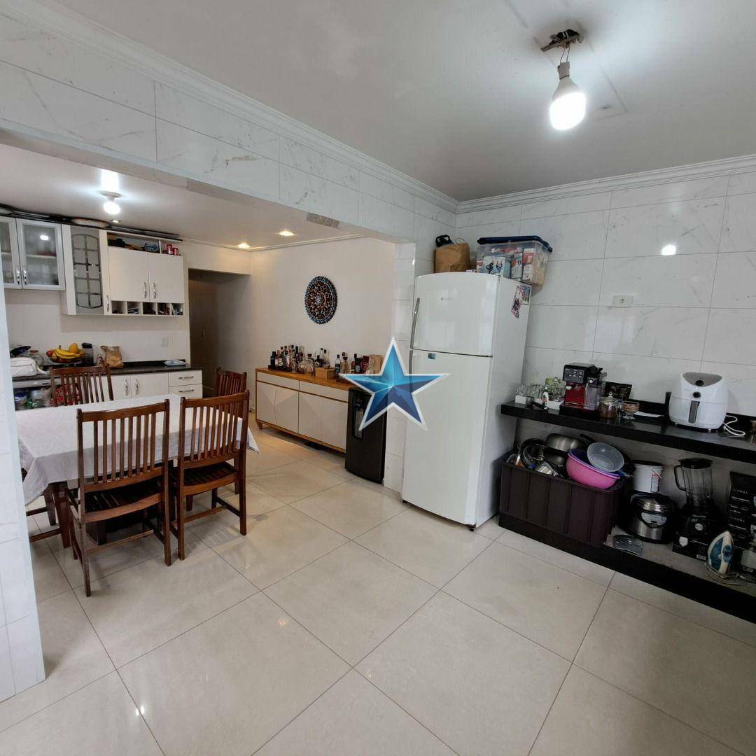 Sobrado à venda com 3 quartos, 220m² - Foto 32