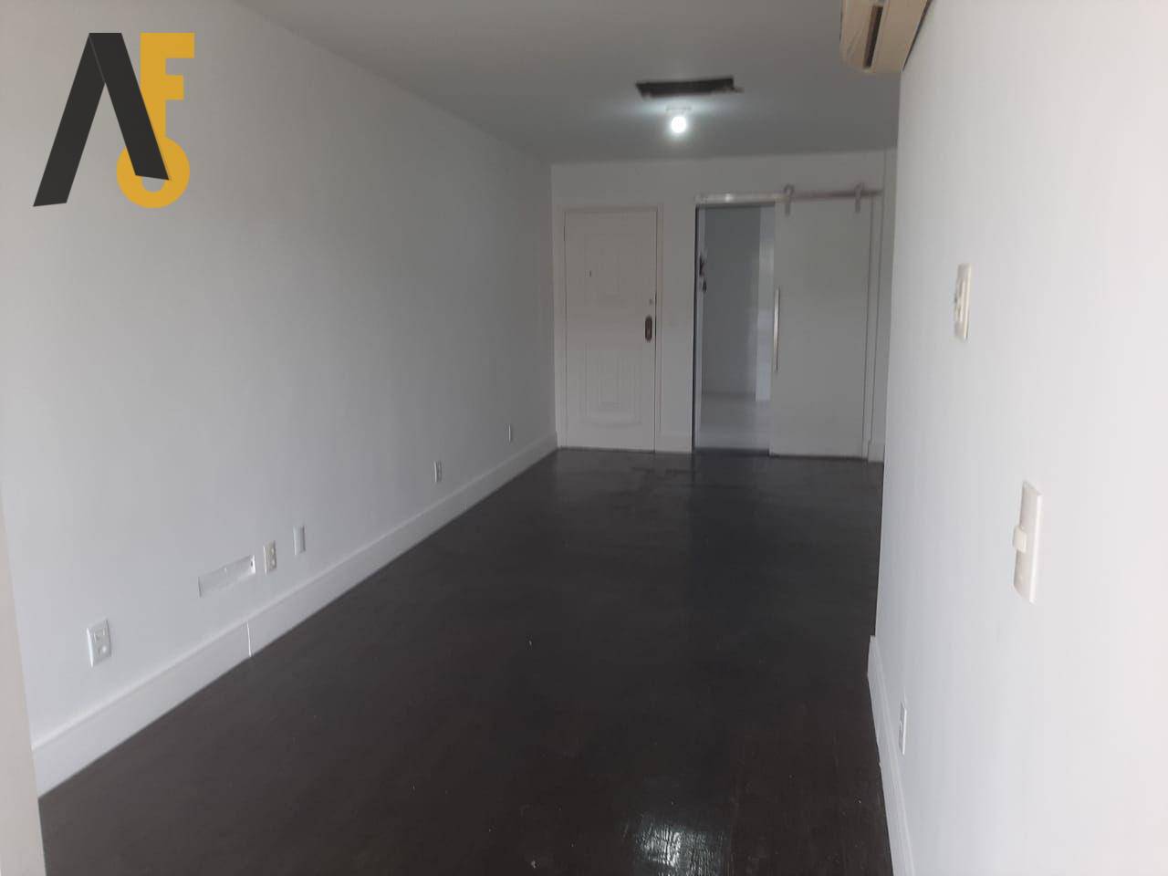 Apartamento à venda com 2 quartos, 75m² - Foto 19