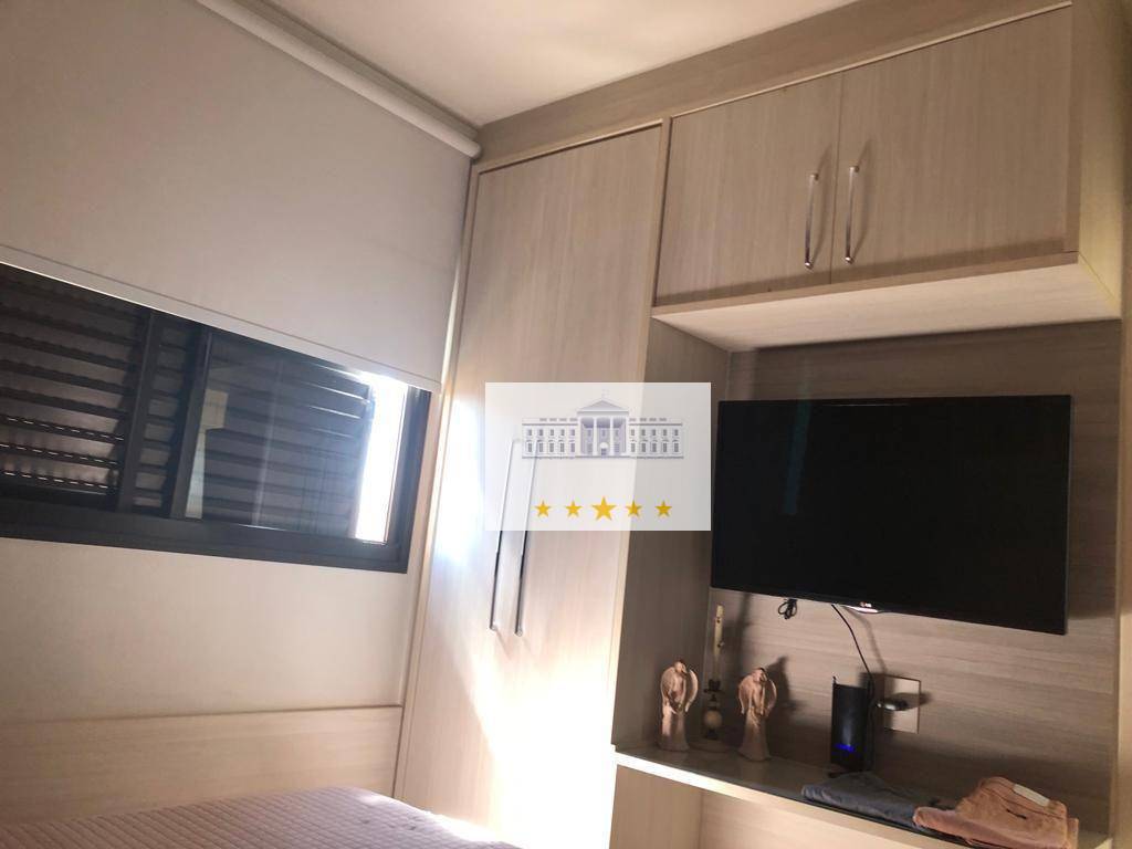 Apartamento à venda com 3 quartos, 198m² - Foto 7