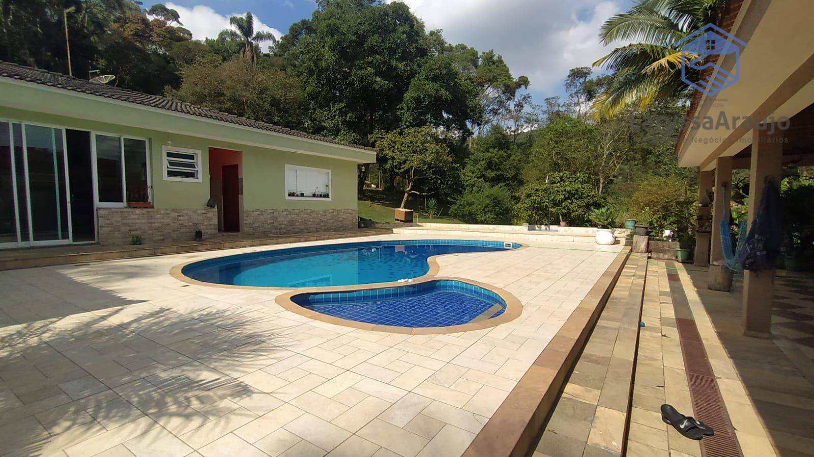 Chácara à venda com 2 quartos, 400m² - Foto 1