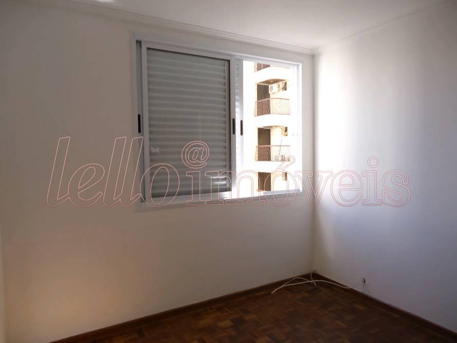 Apartamento para alugar com 2 quartos, 103m² - Foto 8