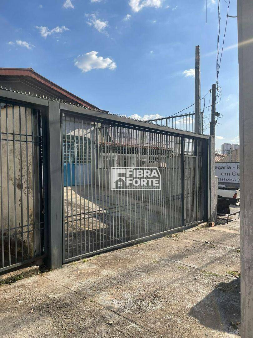 Casa à venda com 5 quartos, 200m² - Foto 2