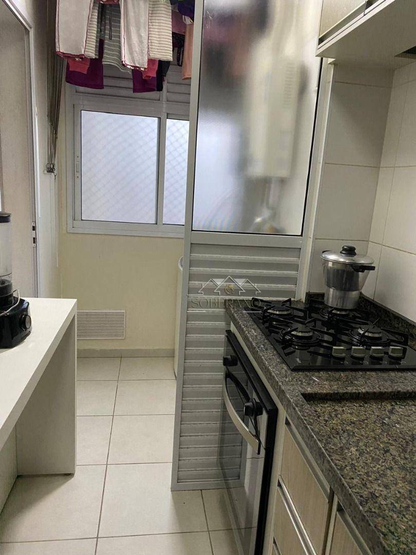 Apartamento à venda com 3 quartos, 65m² - Foto 2