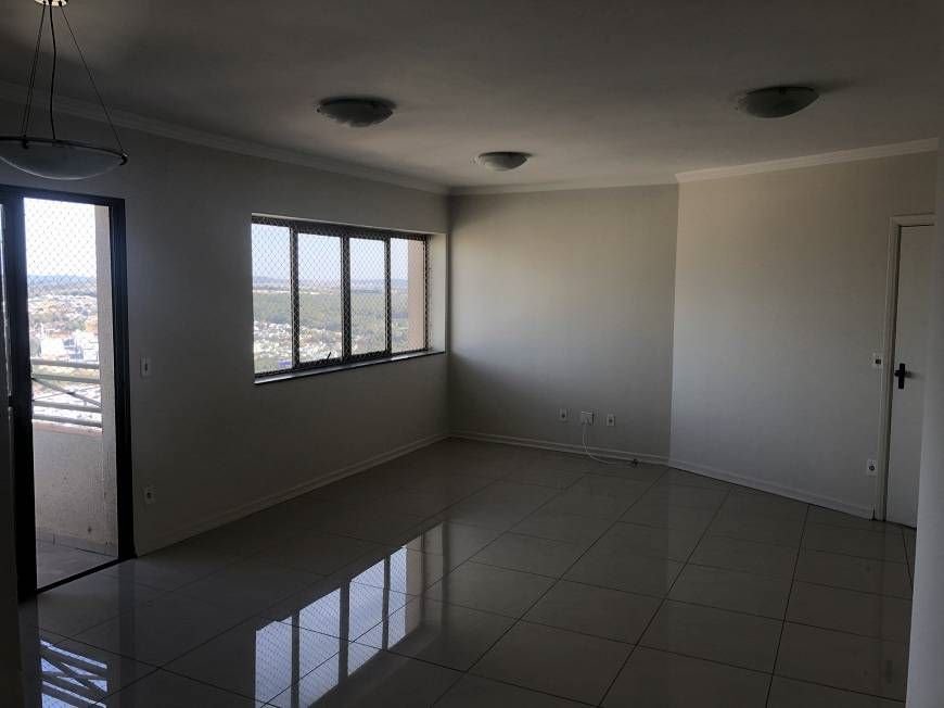 Apartamento à venda com 3 quartos, 133m² - Foto 2