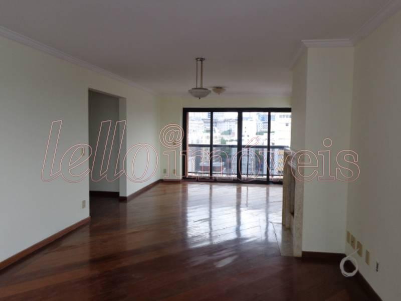 Apartamento para alugar com 4 quartos, 200m² - Foto 2