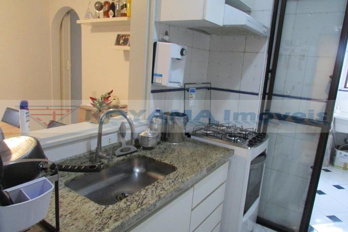 Apartamento à venda com 2 quartos, 60m² - Foto 18