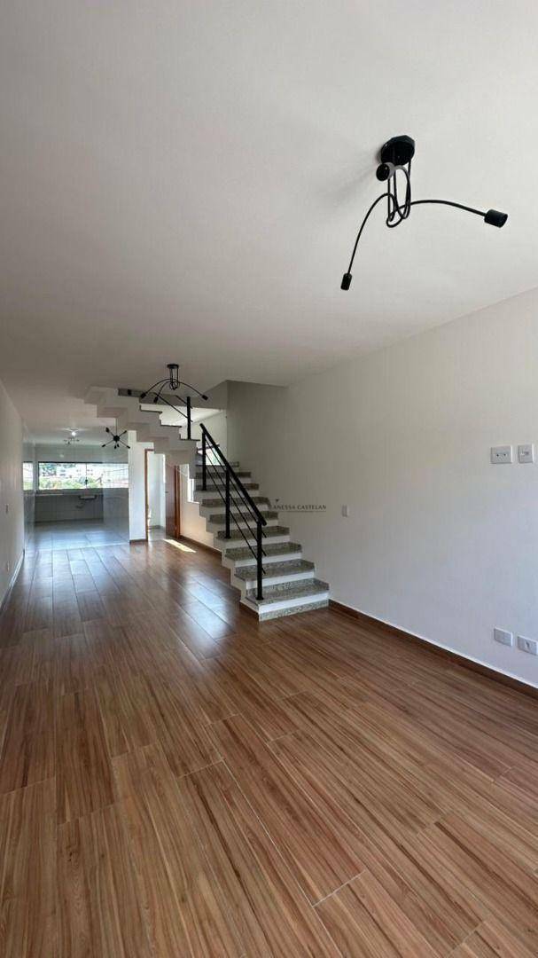 Casa à venda com 3 quartos, 117m² - Foto 2