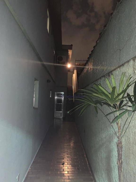 Sobrado à venda com 3 quartos, 240m² - Foto 15