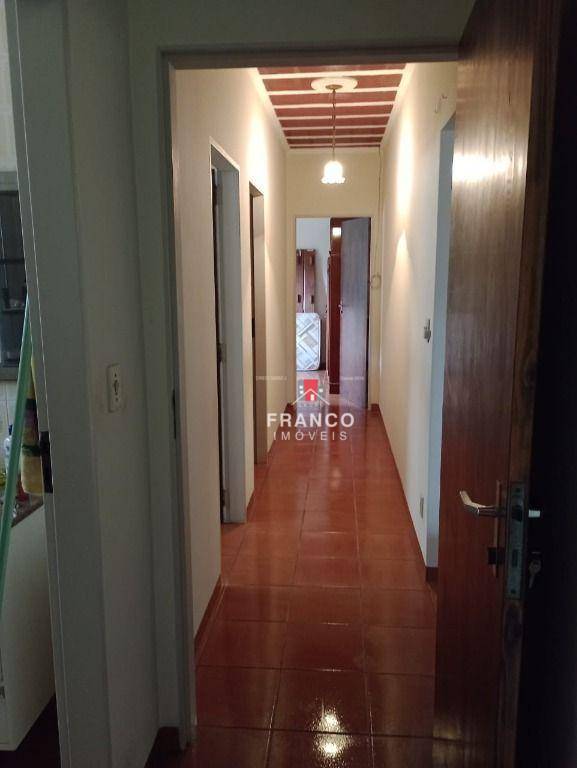 Chácara à venda com 4 quartos, 185m² - Foto 28