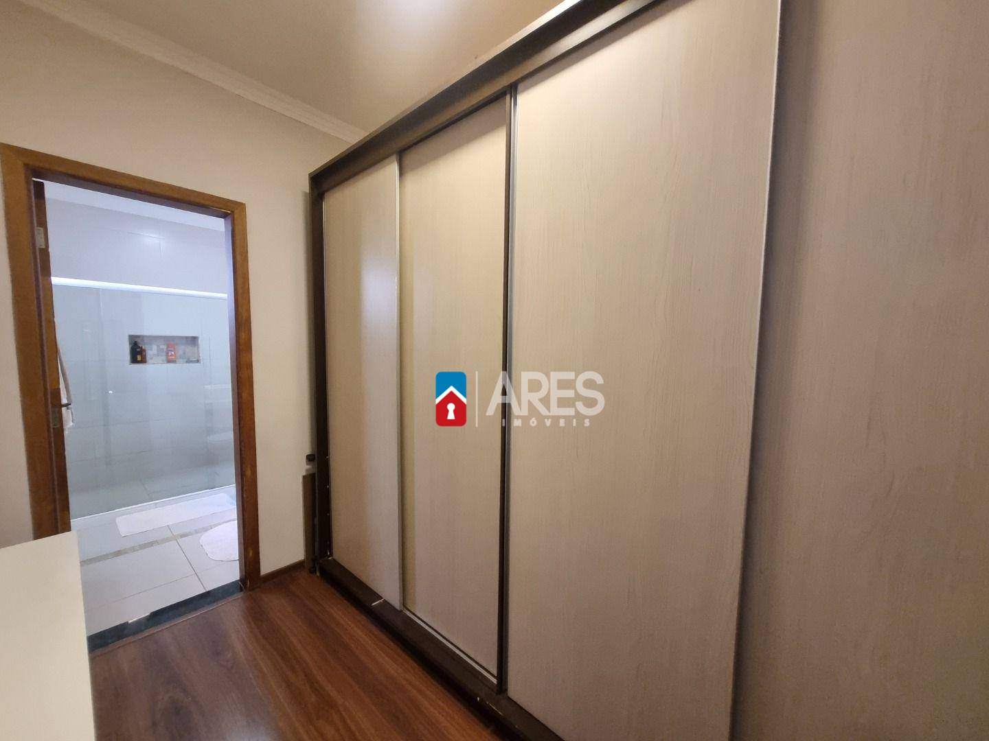 Casa à venda com 3 quartos, 207m² - Foto 16