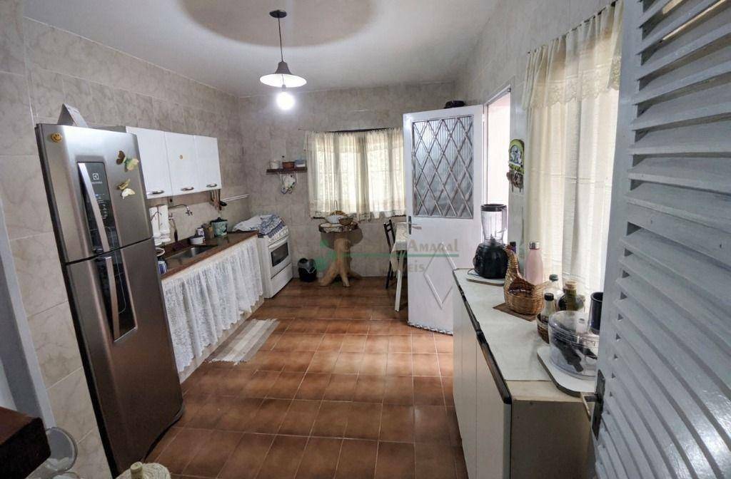 Casa à venda com 4 quartos, 200m² - Foto 13