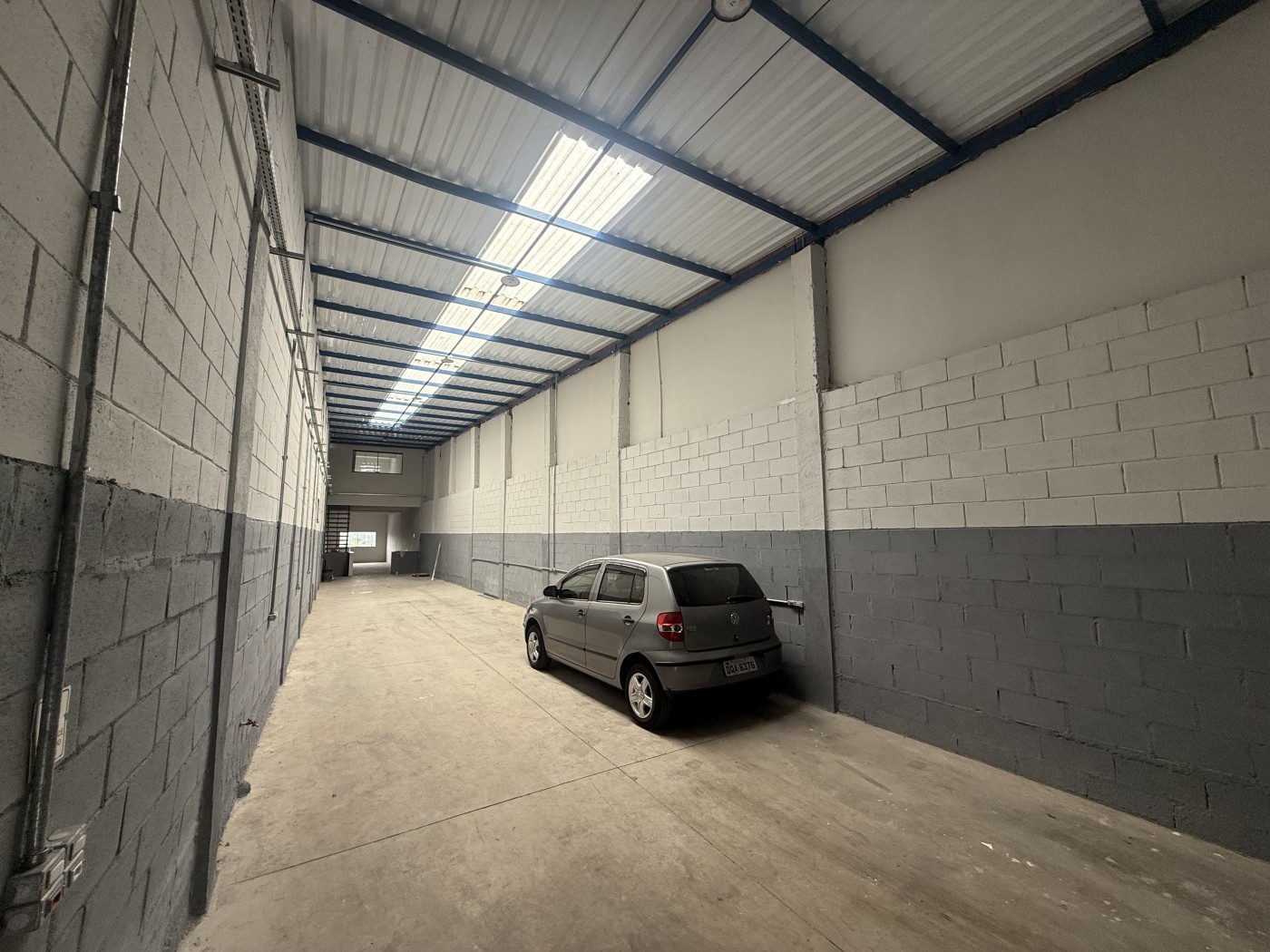 Depósito-Galpão-Armazém para alugar, 390m² - Foto 3