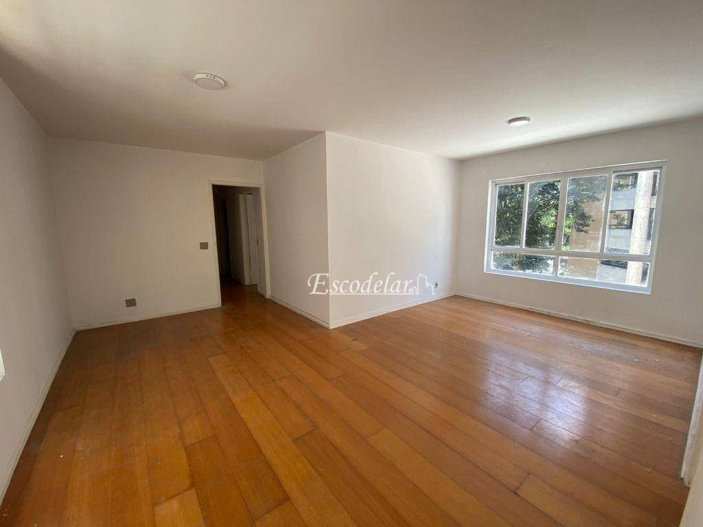 Apartamento para alugar com 3 quartos, 157m² - Foto 1