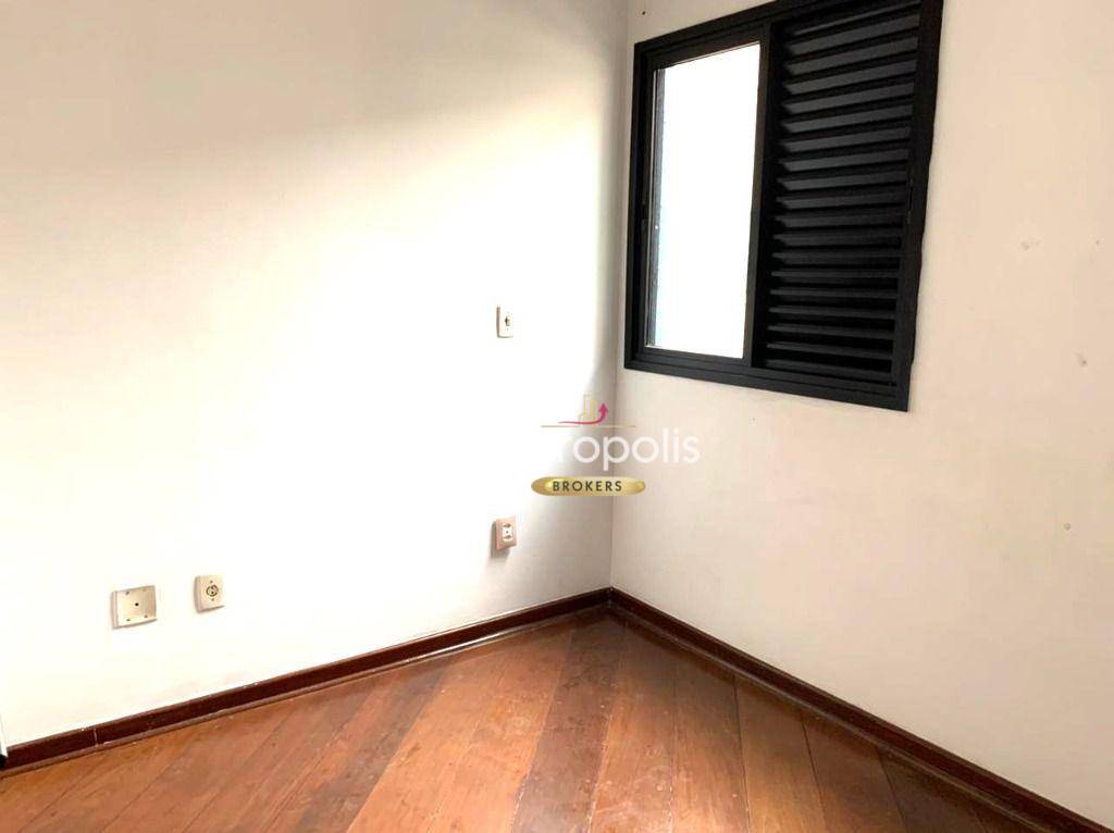 Apartamento para alugar com 3 quartos, 98m² - Foto 11