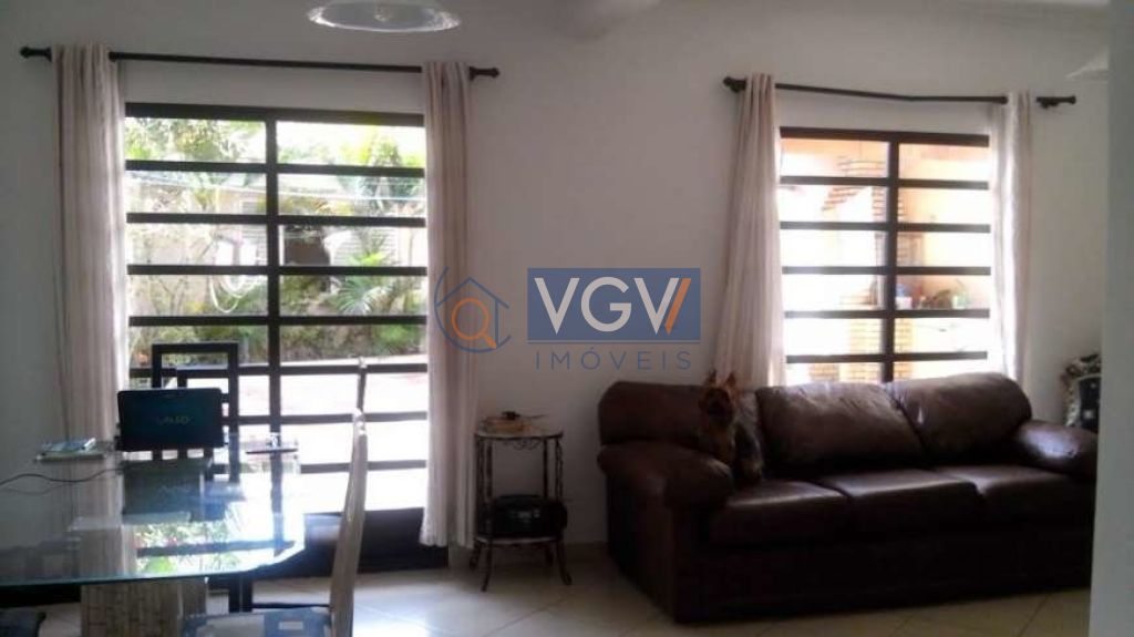 Casa à venda com 3 quartos, 200m² - Foto 9