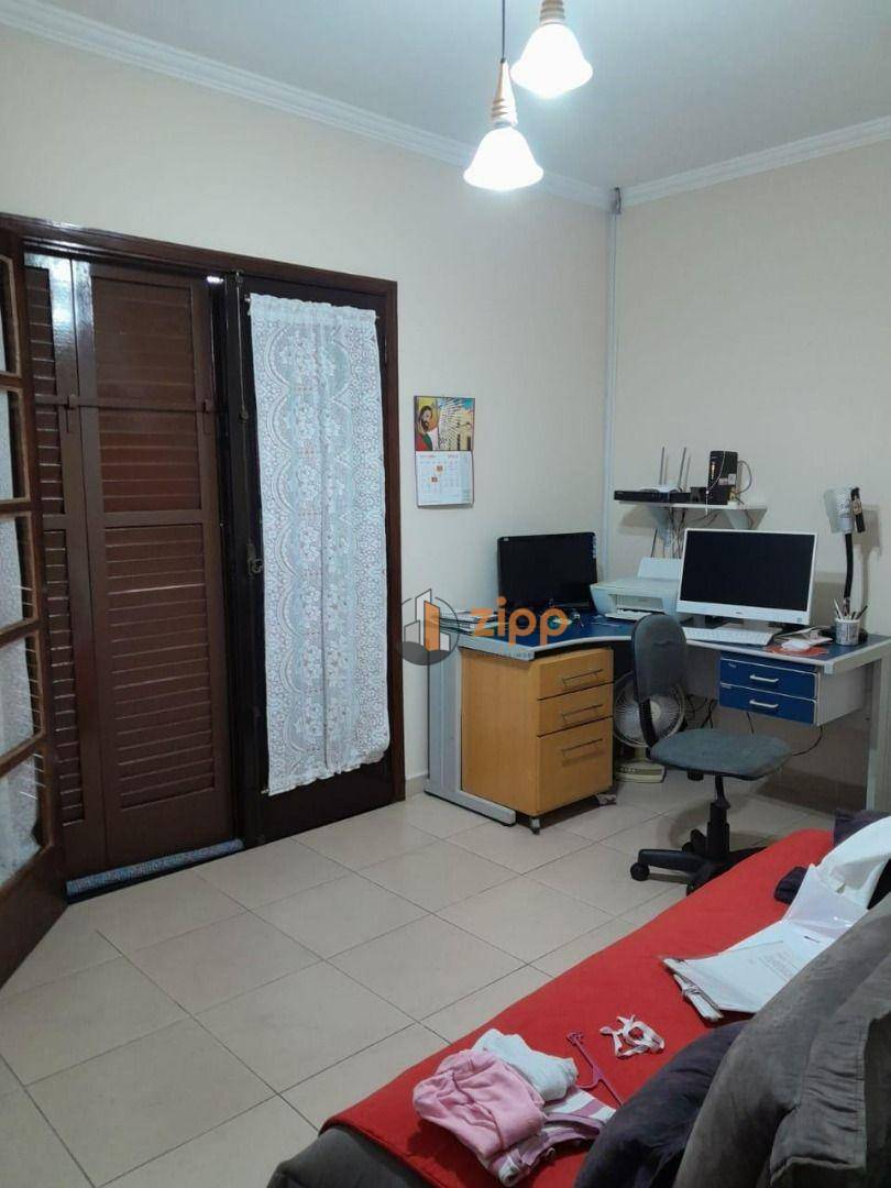 Sobrado à venda com 3 quartos, 200m² - Foto 13