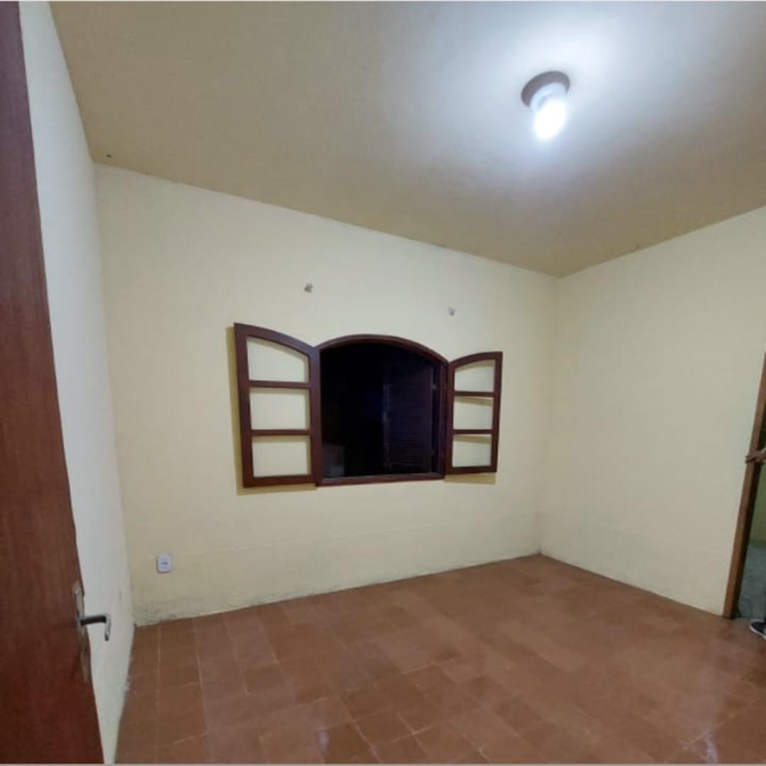 Casa à venda com 3 quartos, 450m² - Foto 4