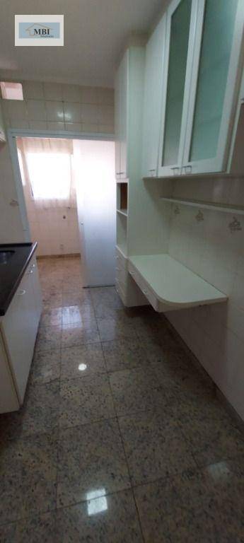 Apartamento à venda com 3 quartos, 70m² - Foto 22