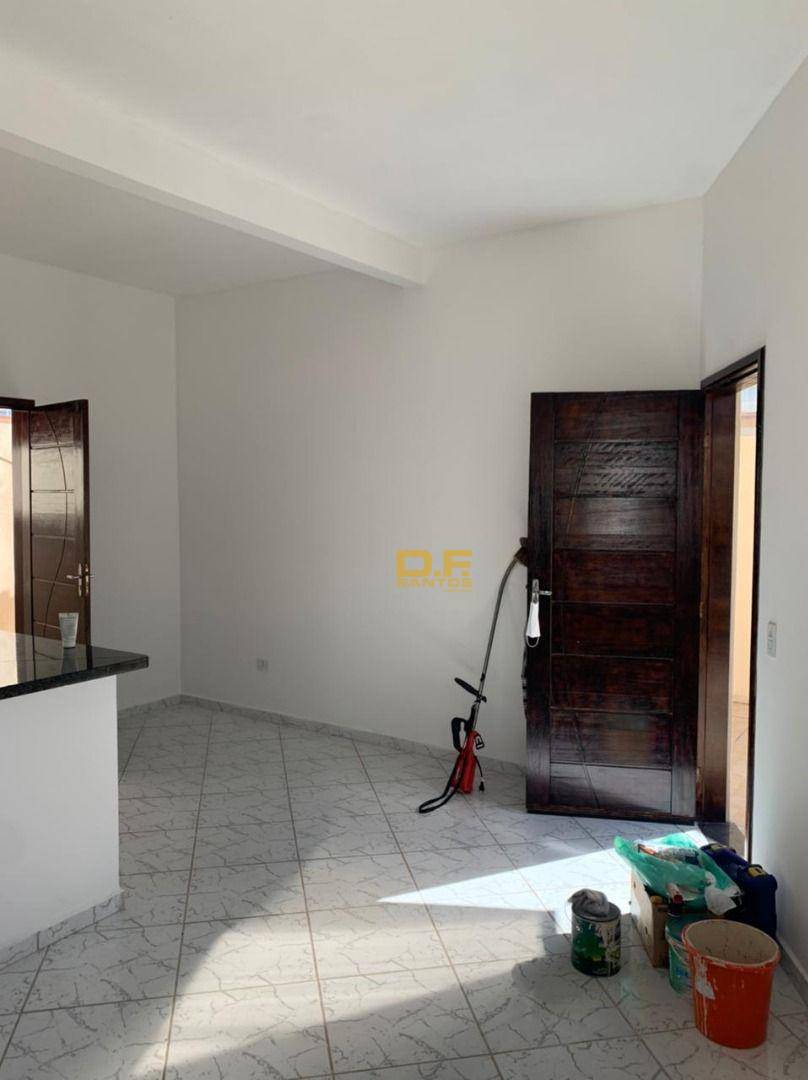 Casa à venda com 2 quartos, 1m² - Foto 9