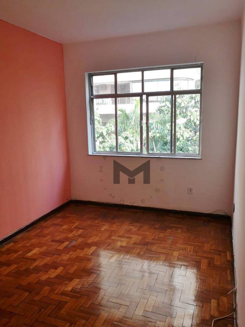 Apartamento à venda com 3 quartos, 90m² - Foto 1