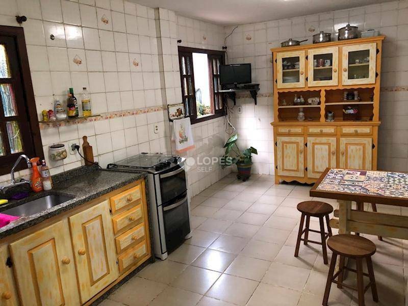 Casa à venda com 4 quartos, 350m² - Foto 19