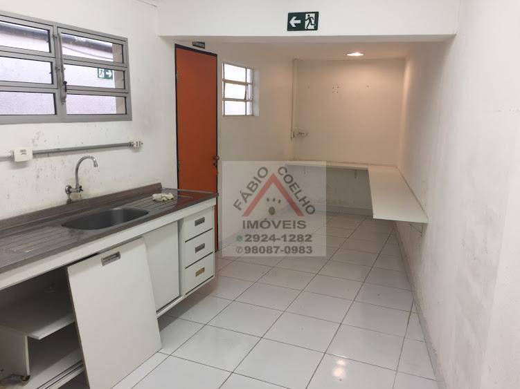 Casa à venda com 6 quartos, 1200m² - Foto 2