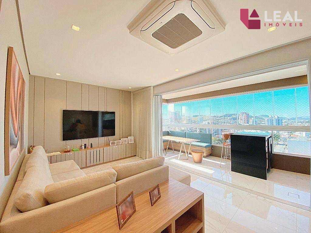 Apartamento à venda com 3 quartos, 134m² - Foto 3