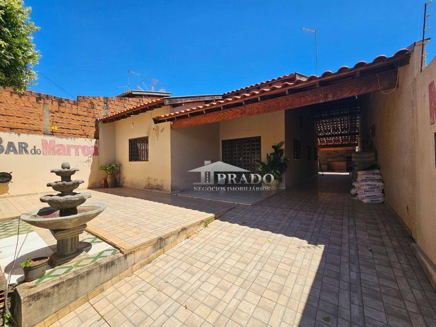 Casa à venda com 3 quartos, 176m² - Foto 1