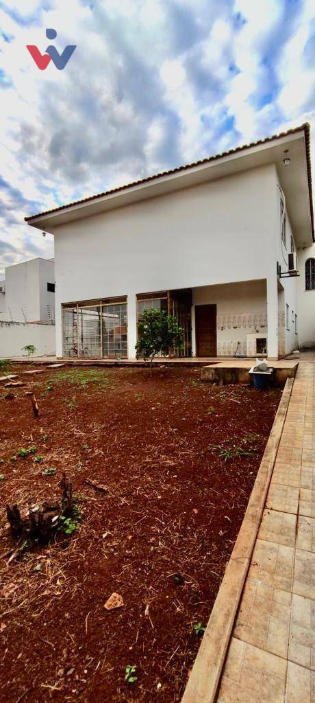 Casa à venda com 4 quartos, 440m² - Foto 26