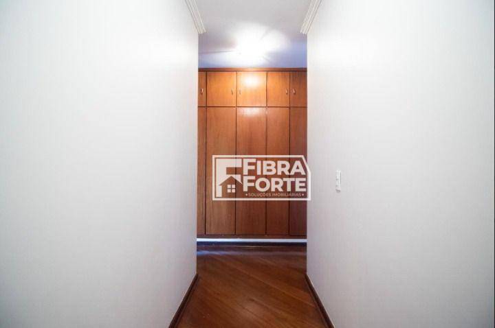 Apartamento à venda com 3 quartos, 256m² - Foto 23