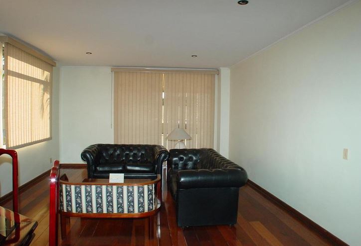 Apartamento à venda com 4 quartos, 150m² - Foto 3